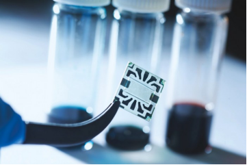 想讓太陽能電池板變透明？用上石墨烯吧